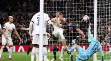 قمة ليفربول ومانشستر.. جدول مباريات اليوم الأحد والقنوات الناقلة للمواجهات الهامة